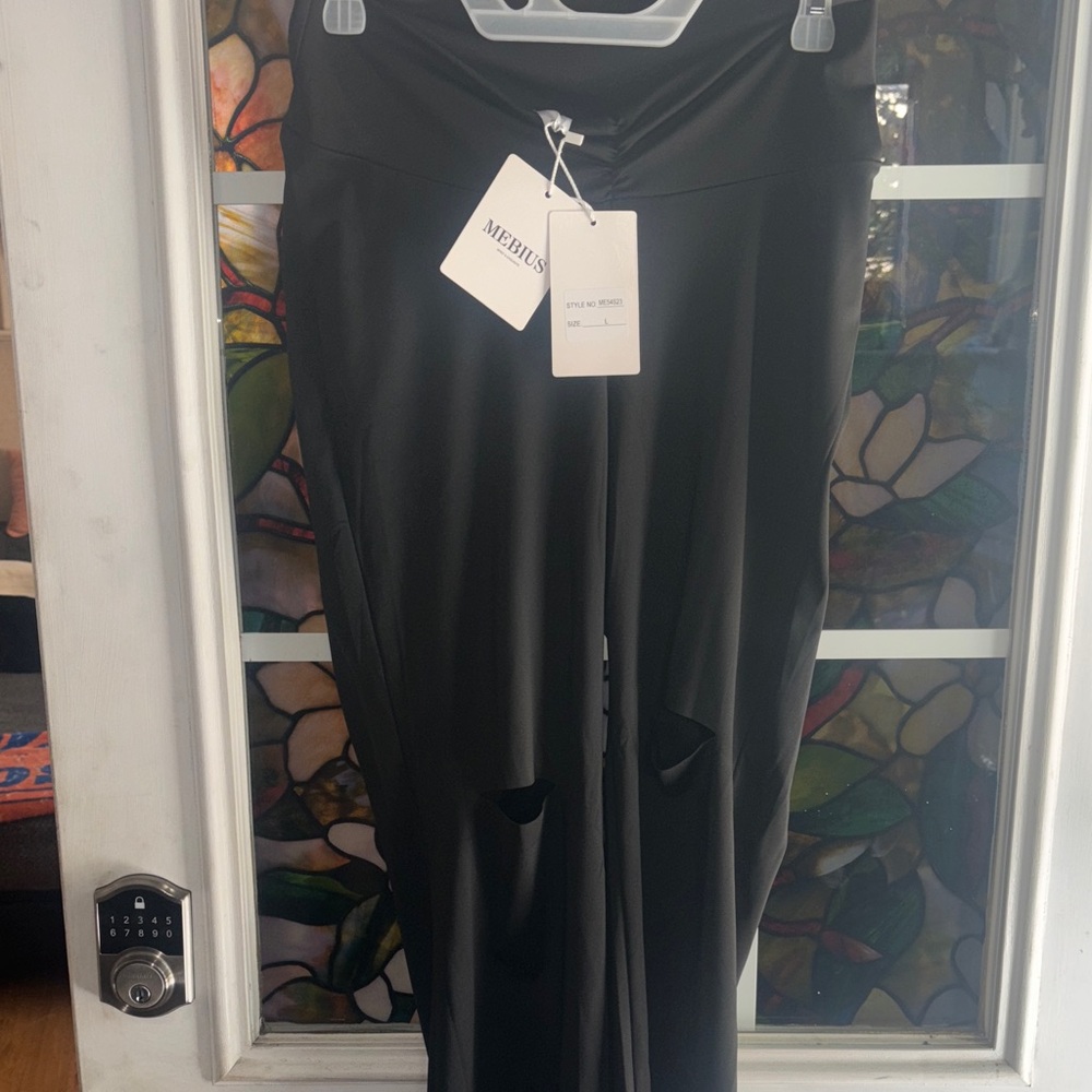 Mebius Black Flare leggings